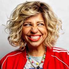 Julie Nolting's Instagram, Twitter & Facebook