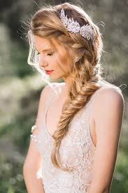 Those who want a style what an intricately gorgeous hairstyle for weddings! The Ultimate Guide To Side Swept Wedding Hair
