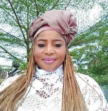 Tiida 25k Ha u e reka re u fa le body engoe Call or Whatsapp 58021013