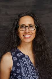 Fronteras: 'Crossing Borders, Building Bridges' — A Conversation With  Pioneering Public Radio Journalist María E. Martin