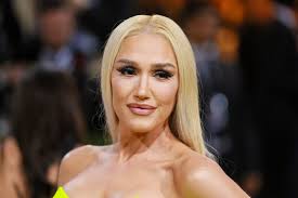 Gwen Stefani shows off eclectic hallway and glam room at mansion with huge  chandelier and religious emblems