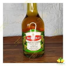 Satu sendok cuka anggur putih mengandung jumlah jejak beberapa vitamin dan mineral. Bertolli White Wine Vinegar Cuka Fermentasi Rasa Anggur Putih Shopee Indonesia