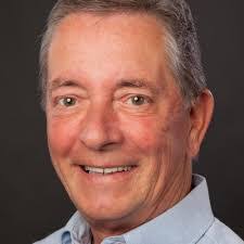 Dee Thorpe's Instagram, Twitter & Facebook