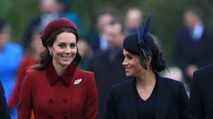 Das enthüllte die ehefrau von prinz harry jetzt in einem in der new york times veröffentlichten beitrag. Beim Kirchgang Kate Meghan Lacheln Zoff Geruchte Weg Promiflash De