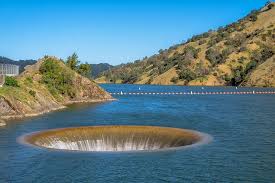 We're not sure whether to take a place on the river or not. 12 Top Rated Lakes In California Planetware