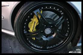 If you want to just paint your ferrari brake calipers red or yellow, you can do it at any ferrari dealership. Yellow Caliper Paint What Color Code Are You Guys Using Mbworld Org Forums
