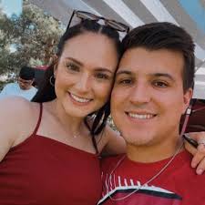 ella marks (@ermarks12)