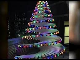 Pohon raksasa ini dibangun dari daur ulang botol plastik sprite. How To Make Your Own Amazing Christmas Tree Navidad Arbol Youtube