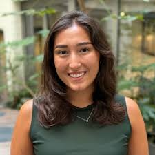 I spent the day with Meredith Marin from Vegan Hospitality. Pastry 🥐 in  the afternoon, sushi 🌱 🍣 for dinner, and conversations that never really  stopped. In between bites we talked about