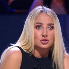 El duro reproche de Rocío Flores a Terelu Campos en pleno directo de 'De Viernes'