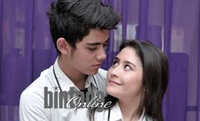 Penampilan prilly latuconsina dan aliando syarief menyanyikan air mata surga, soundtrack dari film bulan terbelah di air mata. Comeback Prilly Latuconsina Aliando Syarief Rajai Trending Topic Twitter Tabloidbintang Com