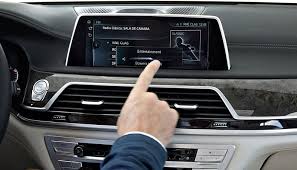 宝马新7 系国内正式发布 需要好好聊聊车里面的未来科技 理想生活实验室 bmw 7 series car features new bmw