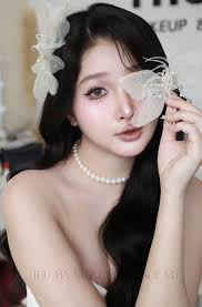 Chặng đường phía trước còn dài nên mỗi ngày đều luyện tập và cố gắng. Trên  đường thành công không có dấu chân của kẻ lười biếng Nhận makeup cô dâu tại