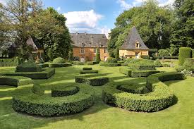 Les jardins du manoir d'eyrignac is a garden in dordogne. Jardins Du Manoir D Eyrignac Wikipedia