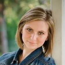 Danielle Strange (@dstrange4thgr)