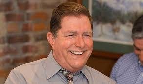 Allen Dowdle's Instagram, Twitter & Facebook