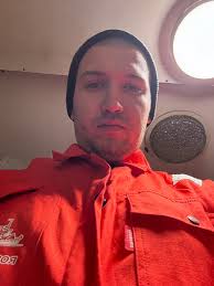 Hei! Jeg heter Aleksandr, jeg er 26 år gammel. Jeg kommer fra Ukraina, bor  nå i Norge og leter etter jobb. Jeg har variert erfaring: fra 2017 til 2021  jobbet jeg i