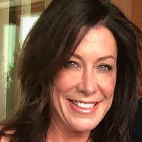 Laurie Babb's Instagram, Twitter & Facebook