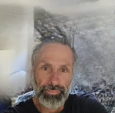 Around 100 people lined up last night for 2 hours waiting to be delivered  after the Movie Premiere!!! So many people set free last night!! People  flew in from all over Australia.