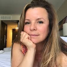 Kelly Cadwallader's Instagram, Twitter & Facebook