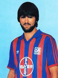 Nach dem abstieg von hertha einigten sich funkel und der verein darauf, seinen vertrag nicht zu. Unser Ex Spieler Und Kfc Uerdingen 05 Die Chronik Facebook