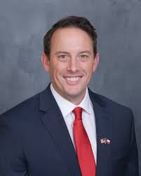 Justin Adcock's Instagram, Twitter & Facebook