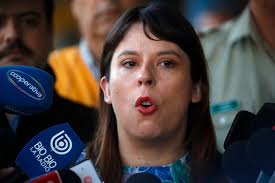 Constanza Martínez por incidentes en Estación Central: “Hay personas que se  niegan a mantener reglas comunes, pero insistiremos” « Diario y Radio  Universidad Chile