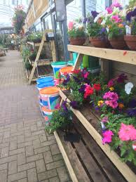 Dobbies Chesterfield Garden Centre Garden Retail Lifestyle Layout Landscape Visual Merchandising Www Clearretailgro Garden Center Garden Plants