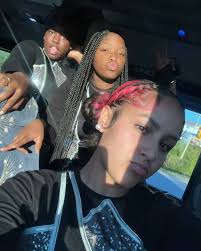 Heyyy, my name is Yalisa Lugo. I am from Harrisburg Pennsylvania and I'm  committed to Penn State Harrisburg! ( might transfer to main after 2  years☺️) My interest is majoring in animal