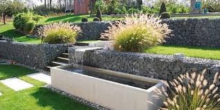 Le Gabion Un Atout Decoratif Incomparable Le Blog Ideecolo Com Jardin Contemporain Jardin En Pente Amenagement Jardin En Pente