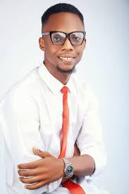 Bold royal blue, clean white, and soft beige—fresh, modern, effortlessly  sharp 🔵✨