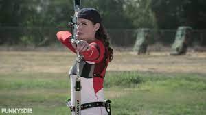 Самые новые твиты от geena davis (@geendavis): Geena Davis Archery Tricks Youtube