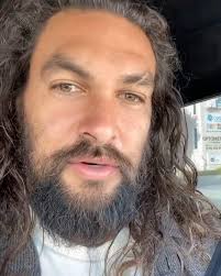 I'm at the point in life in which if anyone tells me that they love me in a  romantic sense, I burst in laughter.😂 For as long as I've lived, that joke