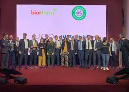 Banche ed istituti di credito e risparmio. Officina Mps Vince Ugo Premio Innovazione Sostenibile Alla Startup Biorfarm Affaritaliani It