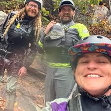 What are good wading pants for bushwacking and climbing in North Georgia?