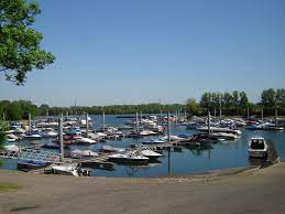Nous avons fixé des prix pour le jachthaven de heerenlaak. Maaseik Haven Heerenlaak Mapio Net