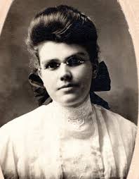 I have an old studio photograph of Vivian Donald KELLER which was taken  when he was 10 months old at the Leitzinger Studio in Tipton, IA. The  photograph appears to have been