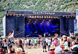 Die open air gampel ag ist eine beauftragte gesellschaft des rock hock vereins, welche einmal im jahr ein kulturelles festival plant, organisiert und umsetzt. Open Air Gampel Eine Hitzige Sache Trotz Kalten Nachten Artnoir
