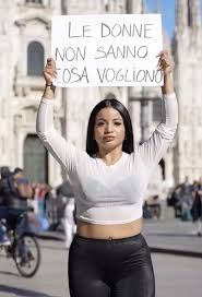 mi ha preso la testa e me lha sbattuta contro un palo -manuela bassani,  in arte la cetacea