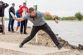 Nate Sexton Signs 3 Year Deal With Innova Livewire Ultiworld Disc Golf
