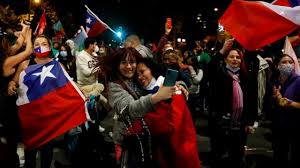 De chile de la sección fútbol/chile. Chile Aprueba Por Abrumadora Mayoria Cambiar La Constitucion De Pinochet Que Pasa Ahora Y Por Que Es Un Hito Mundial Bbc News Mundo