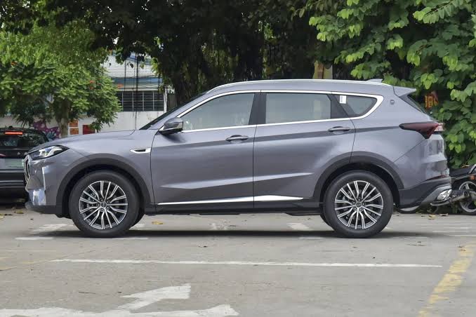 2023 Jetour X70 Plus Luxury Edition profile view, AI generated