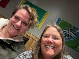 Kelsey is an AMAZING stylist! We highly recommend her!