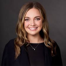 Interview with Katie Bennett, Class of 2016, Vice President, Marketing &  Communications at Moelis & Company