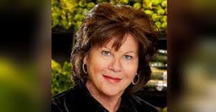 Tina Deering's Instagram, Twitter & Facebook