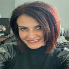 Shannon Cribb's Instagram, Twitter & Facebook