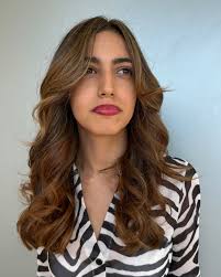 Air Touch realizzato per @vittoriadecarolis ✨ Tecnica avanzata, risultato  naturale e luminoso by @mancio__89hair , per un effetto sfumato impeccabile  👌🏻 📲 Prenota un appuntamento sul nostro sito, o contattaci allo 0733