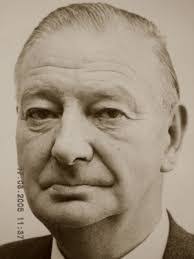 Peter Newbold's Instagram, Twitter & Facebook