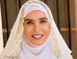 وأعلنت الكاتبة الكبيرة صافيناز كاظم عبر صفحتها على موقع التواصل . Ø¨Ø¹Ø¯ Ø§Ø±ØªØ¯Ø§Ø¦Ù‡Ø§ Ø§Ù„Ø­Ø¬Ø§Ø¨ Ø¯ÙŠÙ†Ø§ ØªÙƒØ´Ù Ø­Ù‚ÙŠÙ‚Ø© ØªØ¬Ø³ÙŠØ¯Ù‡Ø§ Ø´Ø®ØµÙŠØ© Ø§Ù„Ø³ÙŠØ¯Ø© Ø²ÙŠÙ†Ø¨