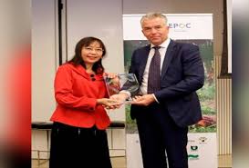 17 matlamat ini juga membantu membina kejayaan dalam menggapai matlamat pembangunan milenium, termasuk pelbagai bidang yang baharu seperti inovasi, jurang ekonomi, perubahan iklim, keamanan, dan keadilan. Eu Halang Usaha Malaysia Capai Matlamat Pembangunan Mampan Pbb Teresa Kok Bisnes Com My Bisnes